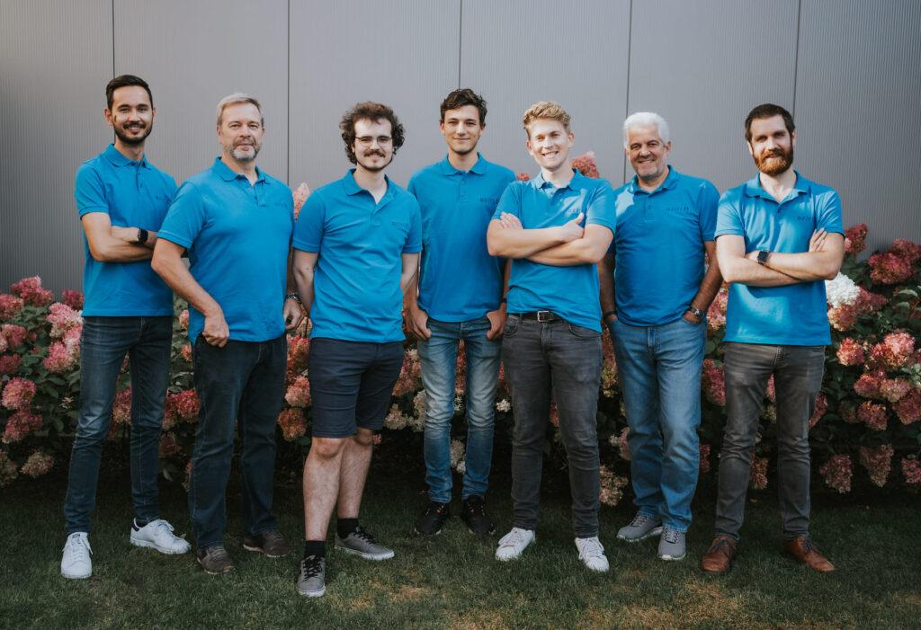 Aziri Teamfoto 2